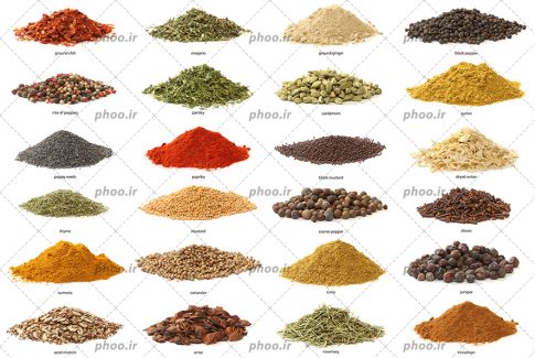 عکس با کیفیت آویشن خشک شده و زعفران و دارچین و زرد چوبه و تخم شربتی و هل و نعناع خشک شده و چند گیاه دارویی دیگر در کنار یکدیگر در پس زمینه سفید