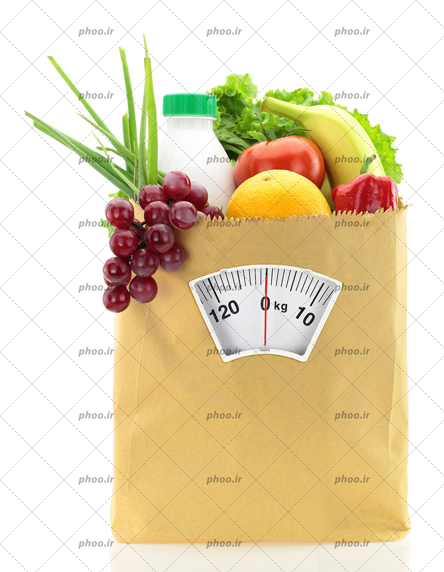 عکس با کیفیت میوه و سبزیجات داخل پاکت کاغذی به شکل ترازو