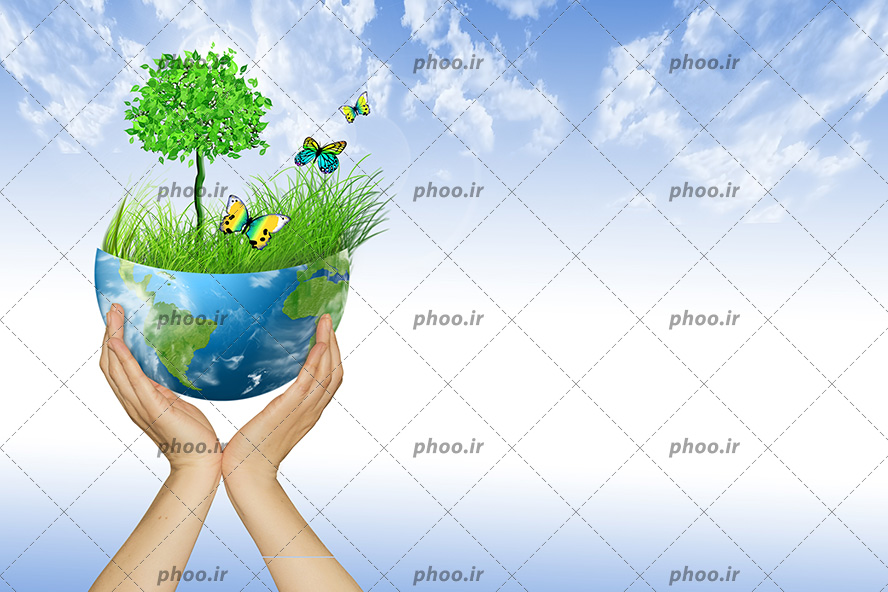 عکس با کیفیت رویش درخت و چمن های سبز بر روی کره زمین و کره زمین در دست زن و آسمان در پس زمینه
