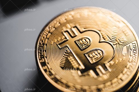 عکس با کیفیت طراحی بسیار زیبای سکه بیت کوین از نمای نزدیک