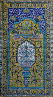 عکس با کیفیت کاشی کاری های زیبا با طرح خطوط اسلیمی و و گل های اسلیمی در زمینه ی زرد و لاجوردی