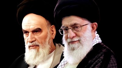 عکس با کیفیت پس زمینه به رنگ مشکی و امام خمینی (ره) و سید علی خامنه ای با عبا و عمامه مشکی