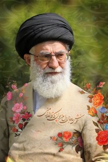 عکس با کیفیت گل مرغ در اطراف رهبر معظم انقلاب اسلامی و پس زمینه به رنگ سبز