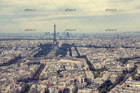 عکس با کیفیت شهر زیبای پاریس و برج ایفل و ساختمان ها در دور دست ها