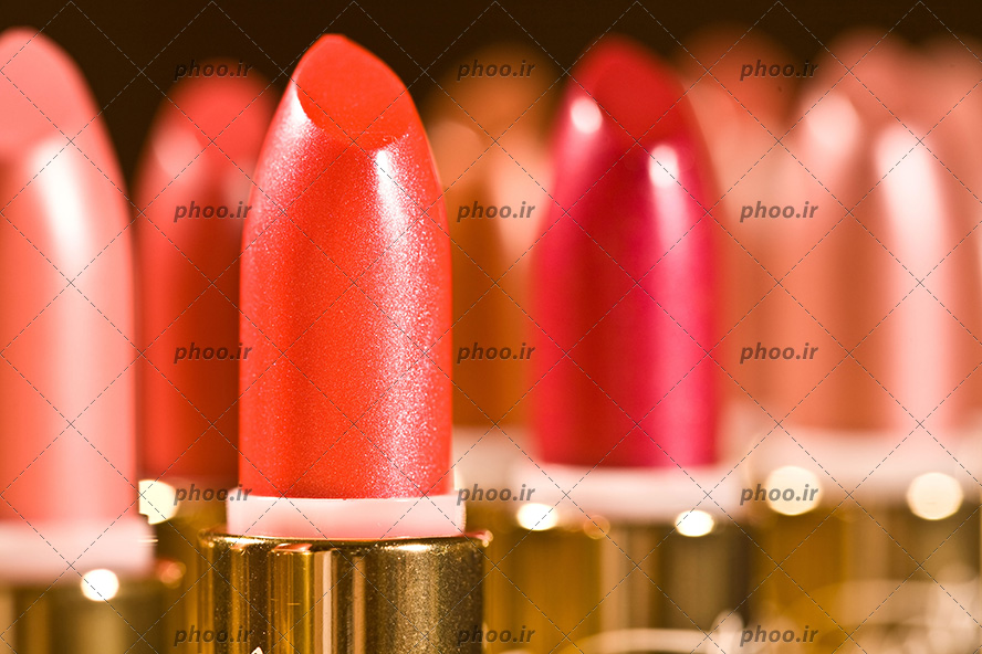 عکس رژ لب ها با طیف های رنگی قرمز نارنجی