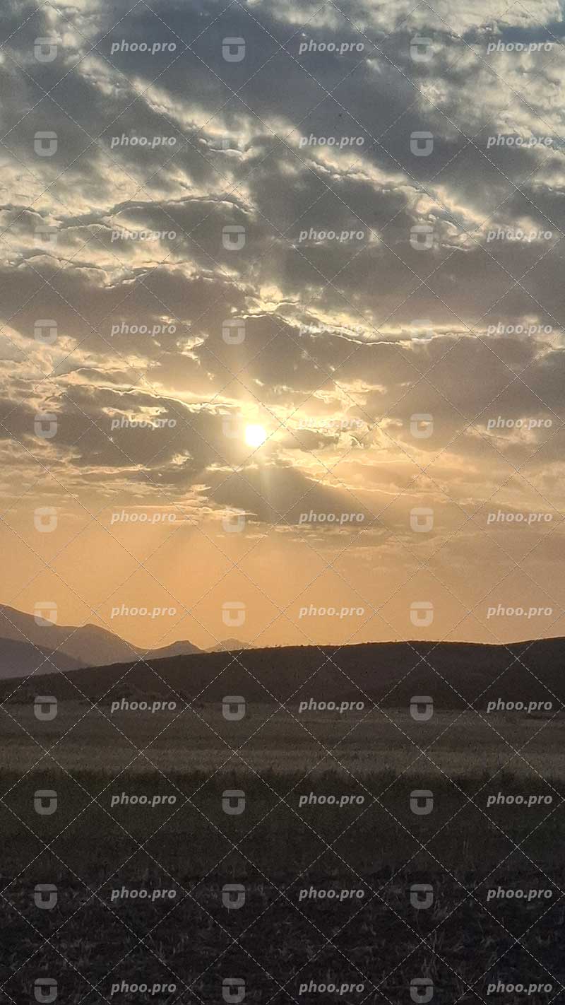 لحظه‌ای از شکوه غروب