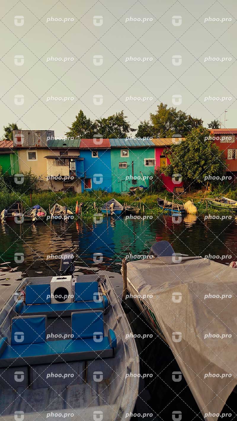 خانه های رنگارنگ انزلی
