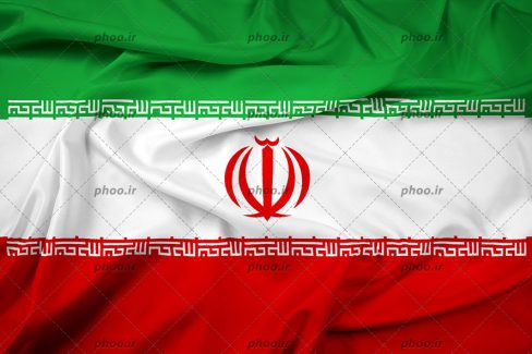 عکس با کیفیت چین خوردن پرچم ایران به دلیل وزش باد
