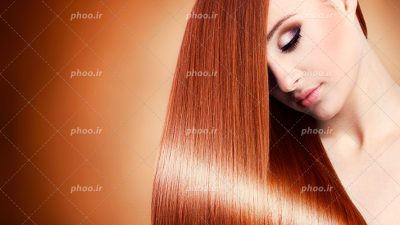 عکس با کیفیت نیم رخ زن زیبا با میکاپ و مو های بلند و لخت قهوه ای روشن