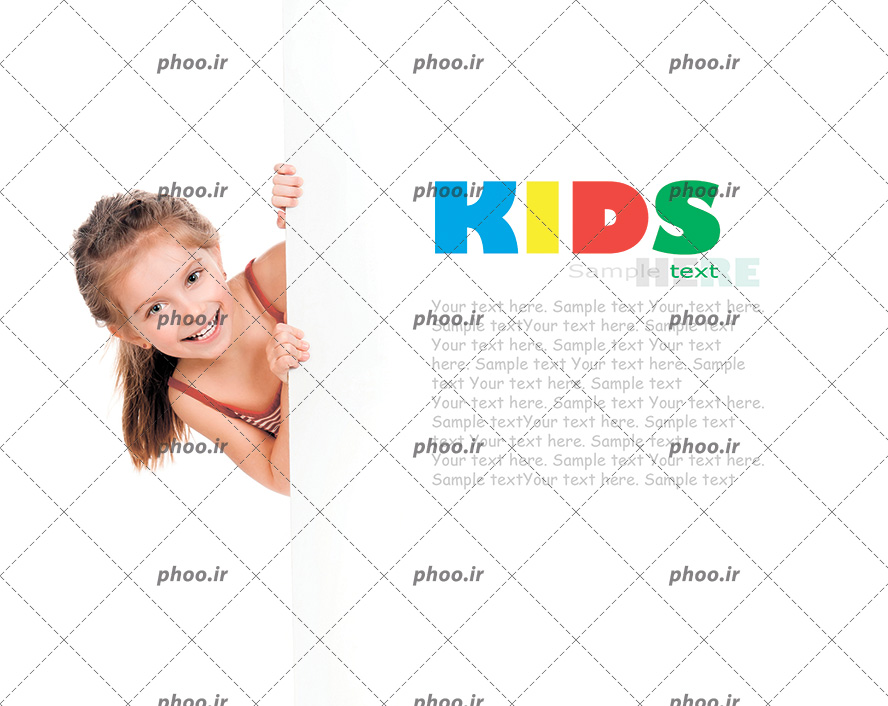 عکس با کیفیت دختر بچه پشت بنر سفید با نوشته انگلیسی (kids)