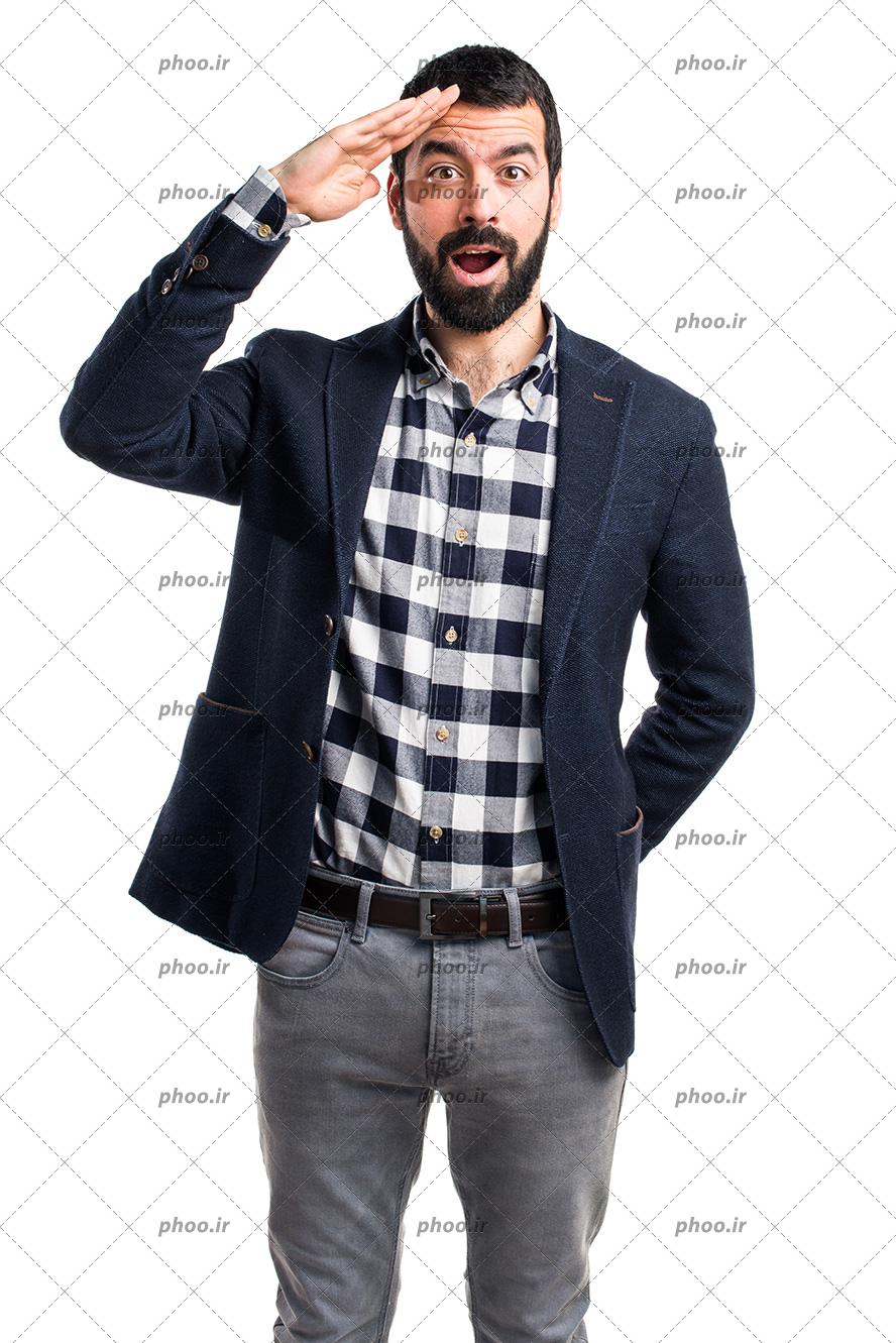 عکس با کیفیت مرد ایستاده خوش تیپ در حال خدا حافظی در پس زمینه سفید