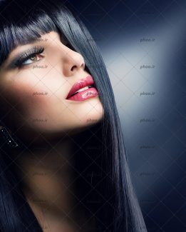 عکس زن سبزه مد آرایش زیبا و موهای مشکی سالم