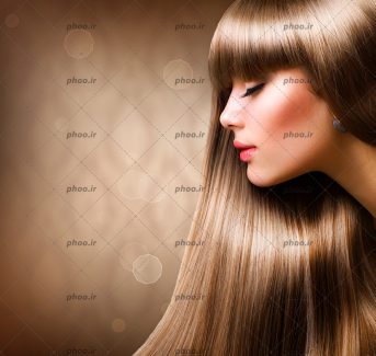 عکس نیم رخ زن زیبا با مو های بلند کراتینه و لخت قهوه ای