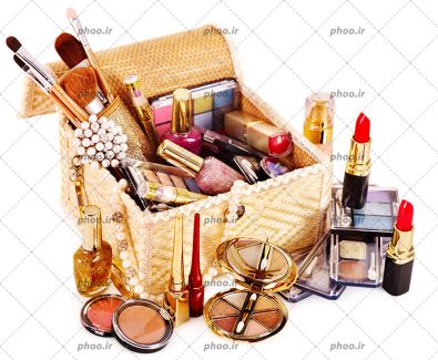 عکس لوازم آرایشی و تزئینی در جعبه آرایش