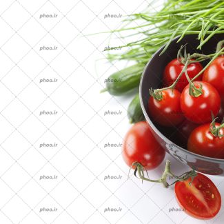 عکس زیبا گوجه خیار در کاسه استیل با سبزی