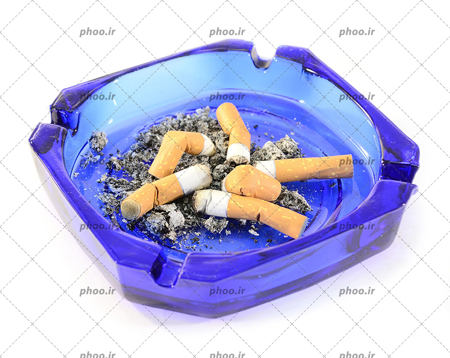 عکس ته سیگار ها در جا سیگاری