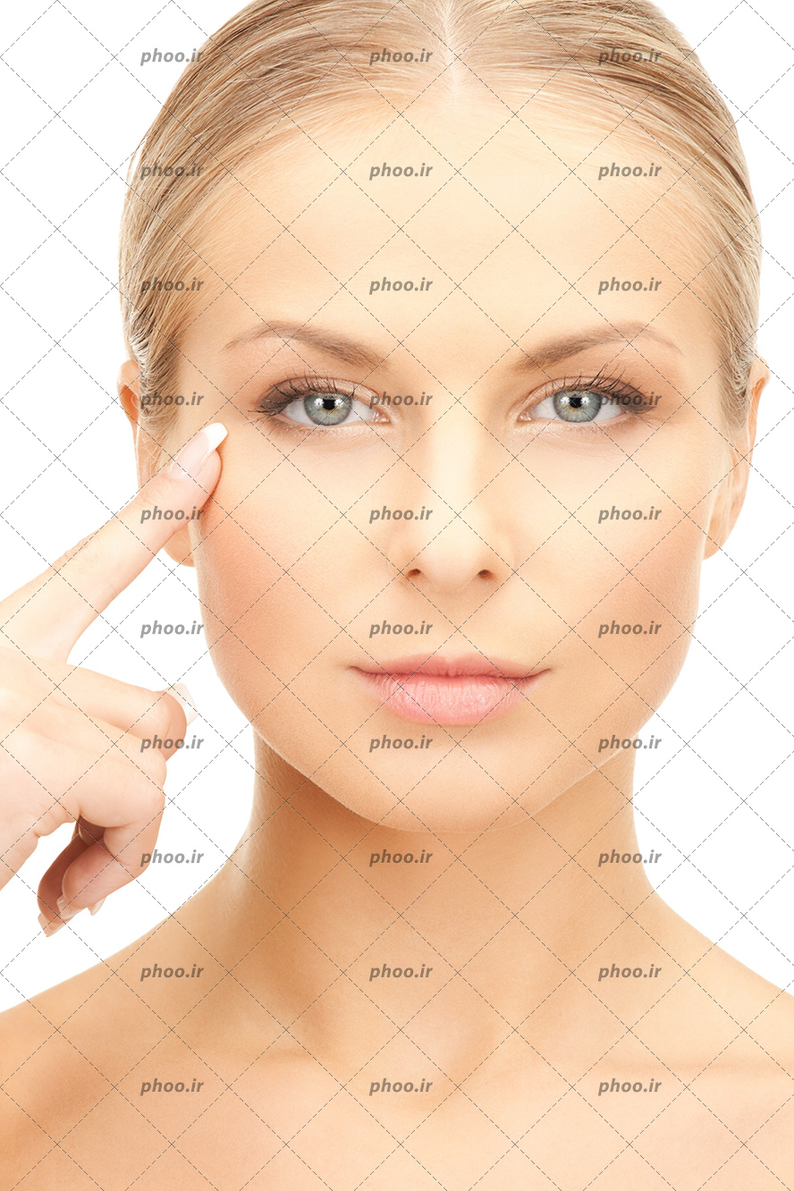 عکس مدل زن بدون آرایش با زمینه سفید