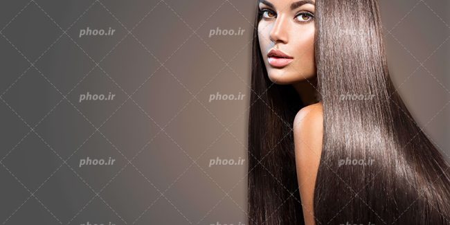 عکس با کیفیت زن با موهای بلند مشکی براق در حالت سه رخ