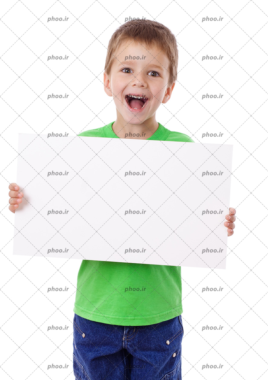 عکس پسر خندان ایستاده با لباس سبز و یک تابلو سفید خالی در دست