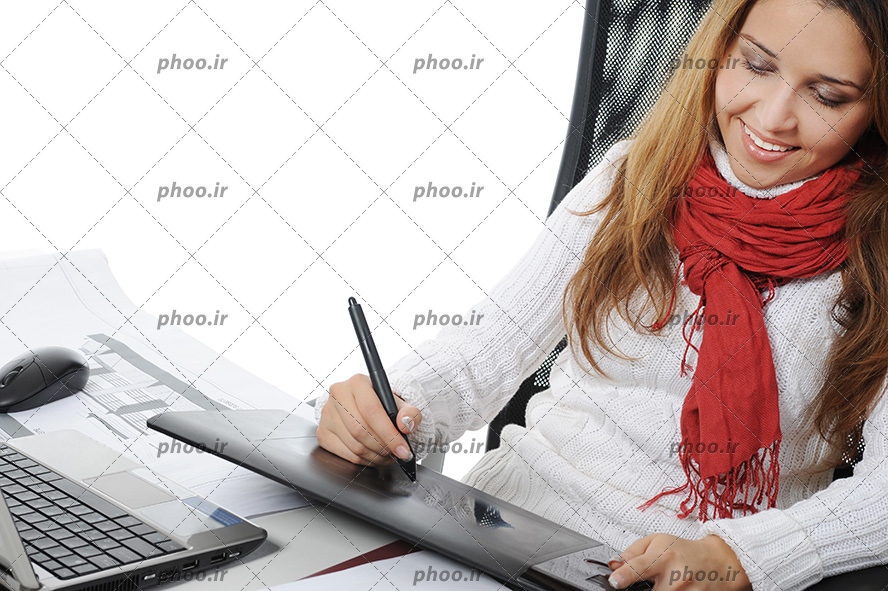 عکس مهندس زن درحال کار و نوشتن و طراحی