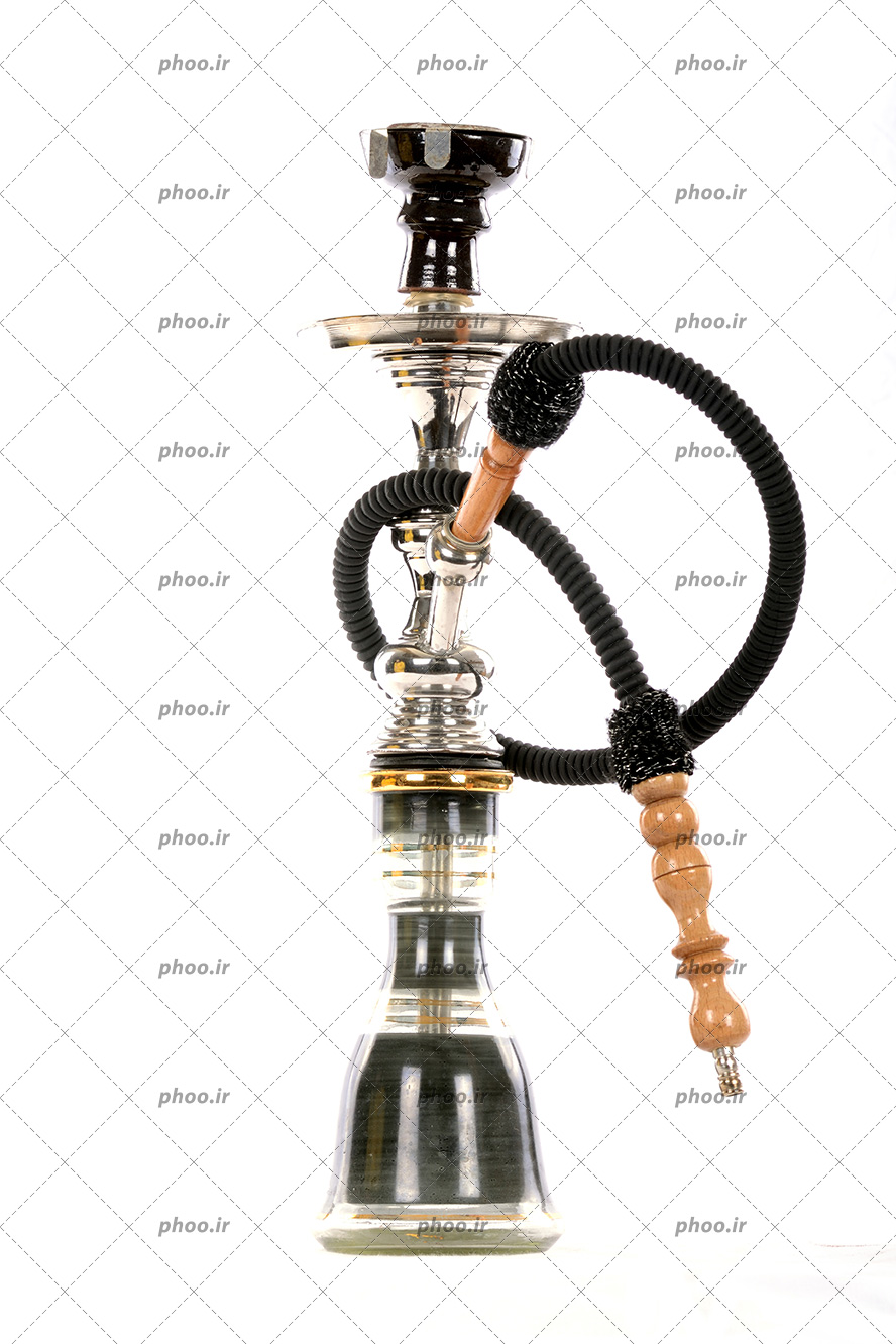 عکس قلیان مشکی قدیمی و عتیقه در زمینه سفید