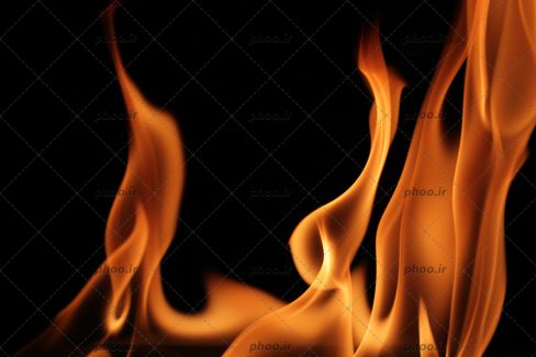 عکس زیبا آتش شعله ور با پس زمینه مشکی