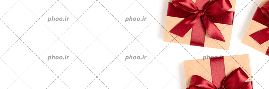 عکس قاب کادو با ربان قرمز پاپیونی