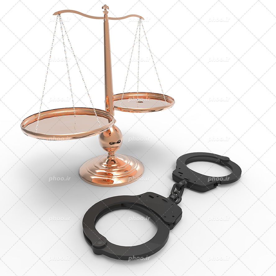 عکس با کیفیت دستبند در کنار ترازو عدالت در پس زمینه سفید