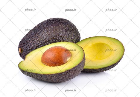 عکس میوه آووکادو در پس زمینه سفید