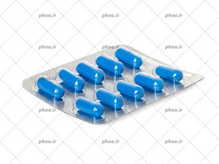 عکس یک بسته کپسول آبی رنگ در پس زمینه سفید