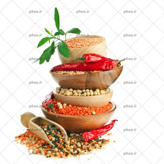 عکس با کیفیت حبوبات متفاوت در ظرف های چوبی چیده شده روی هم در پس زمینه سفید