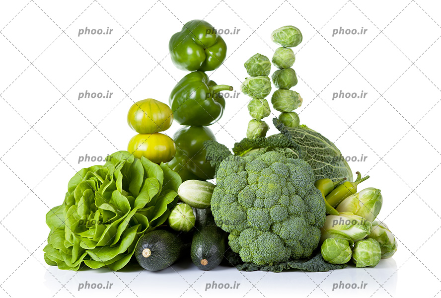 عکس با کیفیت سبزیجات و صیفی جات تازه چیده شده در پس زمینه سفید