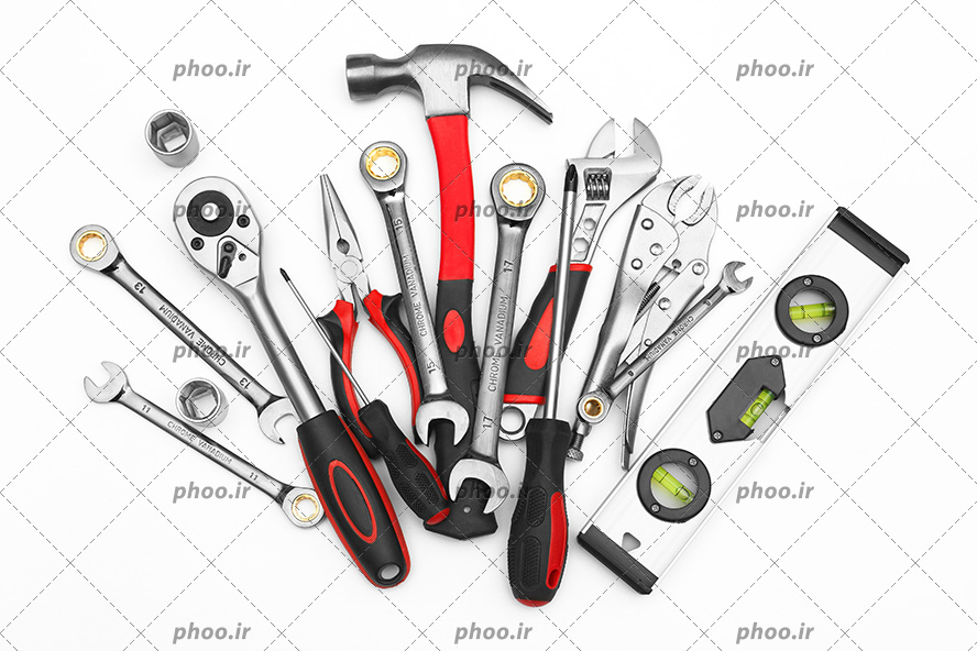 عکس تعدادی ابزار با کارایی های متفاوت در پس زمینه سفید