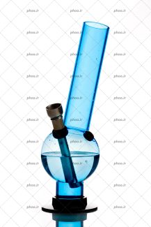 عکس بالن آزمایشگاهی شیشه ای به رنگ آبی