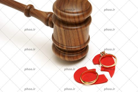 عکس با کیفیت یک قلب شکسته و حلقه های ازدواج
