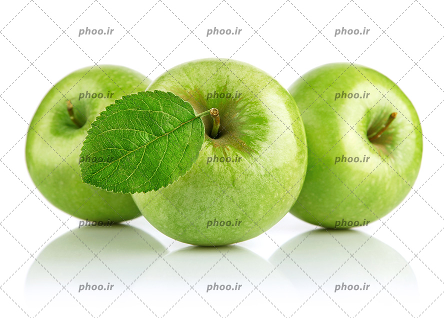 عکس زیبا سه سیب خوشمزه سبز رنگ با برگ